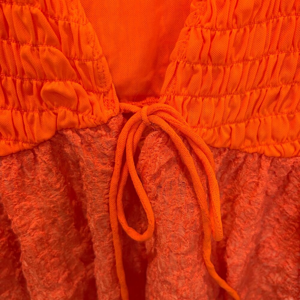 Urban Outfitters Orange Textured Babydoll Tie-Front Top - Picture 4 of 8